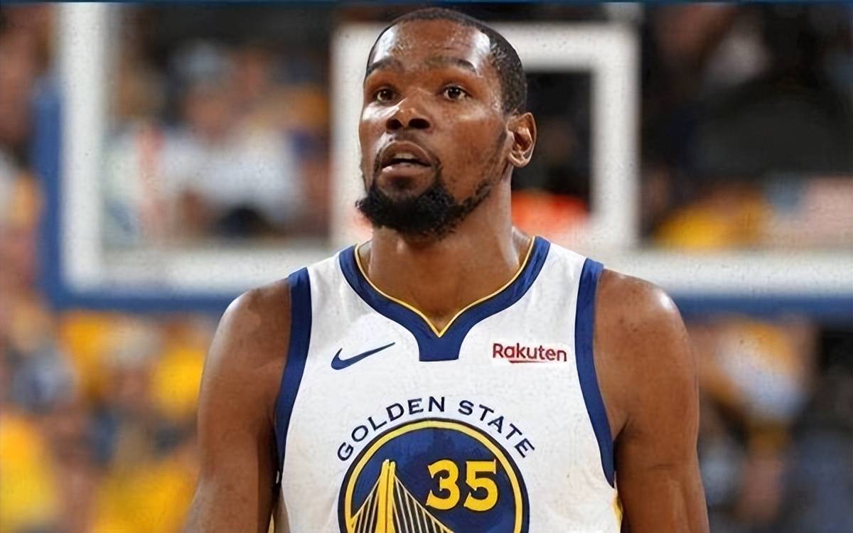 九游娱乐-杜兰特重返赛场，刷新纪录首场状态出色，DWG观众沸腾！上演精彩一战的简单介绍