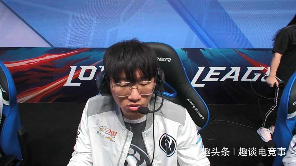 九游娱乐-包含Ning迎来七赛季高光表现，TES球迷沸腾！的词条