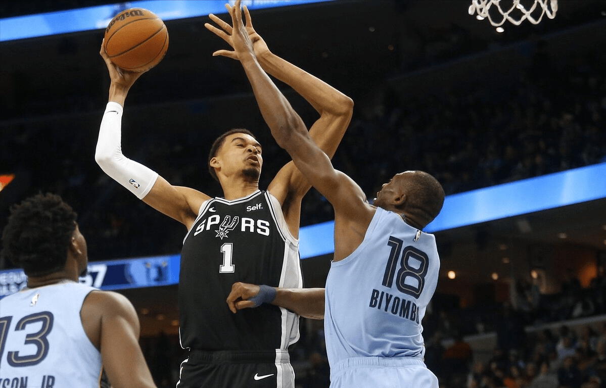 九游娱乐-德罗巴爆冷击败加拿大队，出色防守引爆全场！的简单介绍