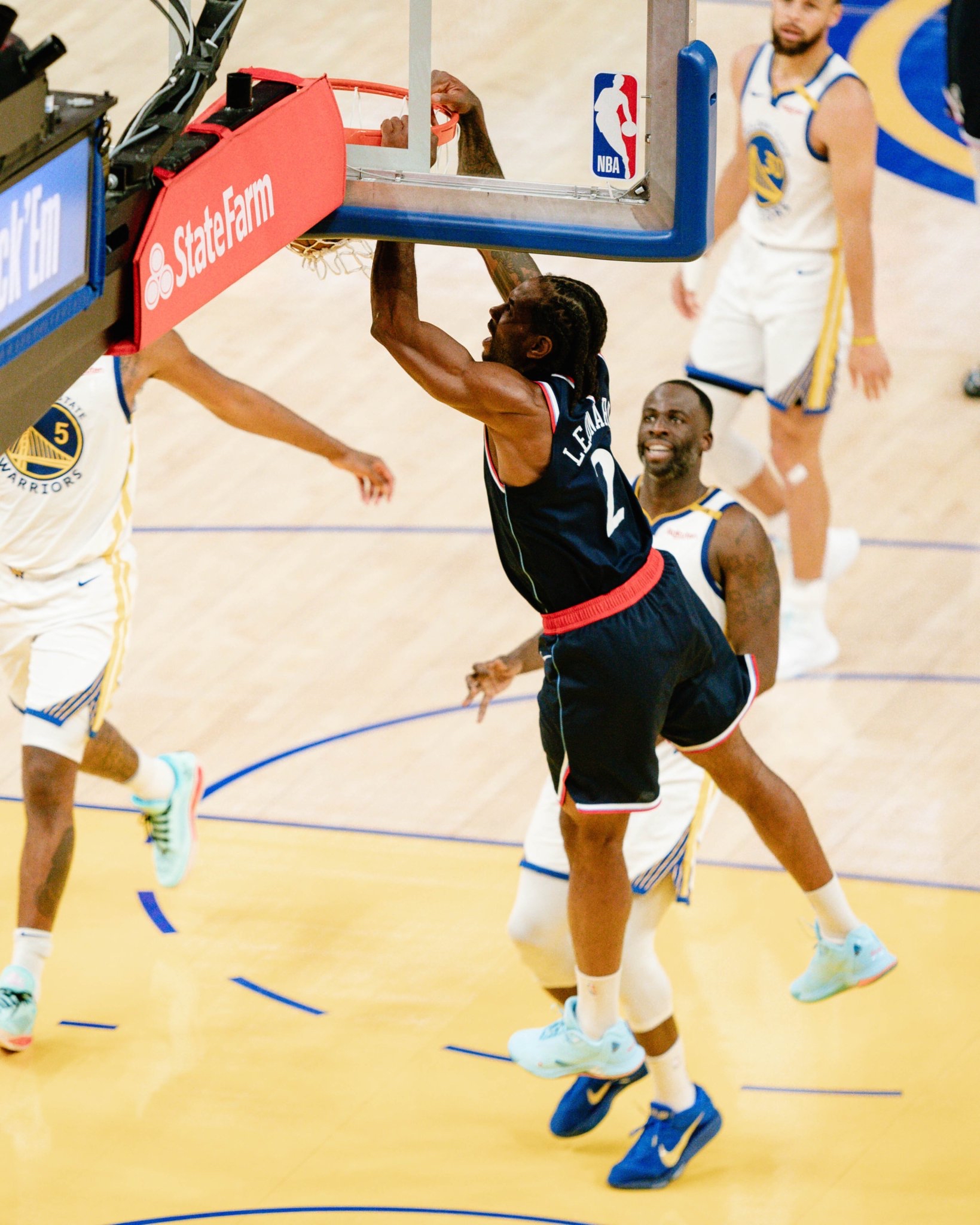 九游娱乐-浓眉哥关键节点战术调整，美国队带队取胜！的简单介绍